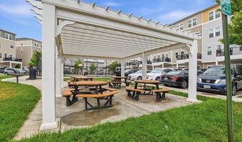 42045 BERKLEY HILL Ter, Aldie, VA 20105