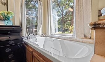 780 Rickets Ln, Ardmore, OK 73401