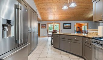 1109 Lakeview Ave, Alexandria, MN 56308