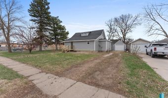 307 W Oak St, Beresford, SD 57004