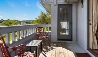 100 Wonderland Dr 5D, Abingdon, VA 24211