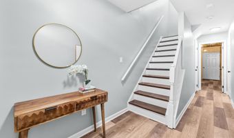 6208 LES DORSON Ln, Alexandria, VA 22315