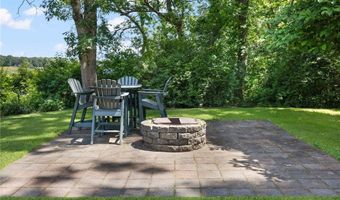 17 Pojac Point Rd, North Kingstown, RI 02852