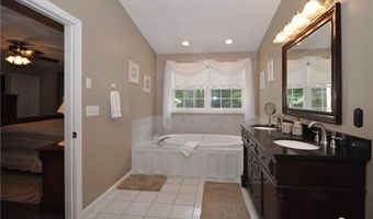 83 Rolling Hill Dr, Exeter, RI 02822