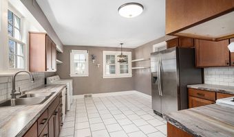 318 Cutler St, Allegan, MI 49010