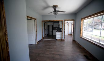 504 W 6th St, Bicknell, IN 47512