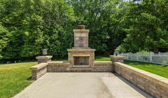 2312 Northgate Blvd, Auburn, IN 46706