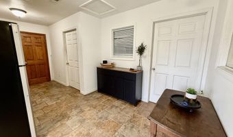 1306 Shull St, Ava, MO 65608