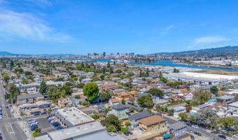 2310 Pacific Ave, Alameda, CA 94501