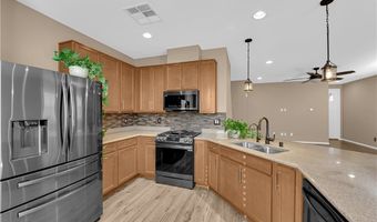 915 Harbor Ave, Henderson, NV 89002