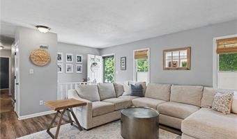 408 Abbyshire Rd, Akron, OH 44319