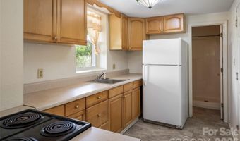 52 Blake Dr, Arden, NC 28704