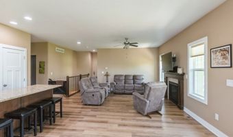 1642 S 11th St, Adel, IA 50003