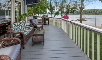 108 Pleasant Valley Rd, Amesbury, MA 01913