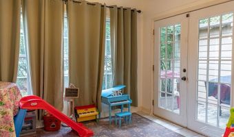 1377 E UNIVERSITY Dr, Auburn, AL 36830