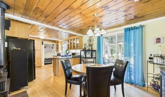 95 Mail Rd, Exeter, RI 02822
