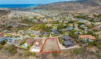 132 Hoolako Pl, Honolulu, HI 96825