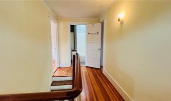 105 Bliss Rd, Newport, RI 02840