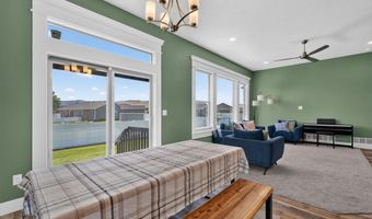 1561 Petersburg Dr, Chubbuck, ID 83202