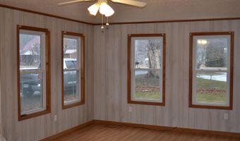 1436 Glen Ray Rd, Alderson, WV 24910