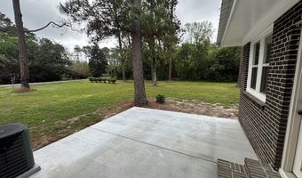 322 Magnolia Dr, Adel, GA 31620