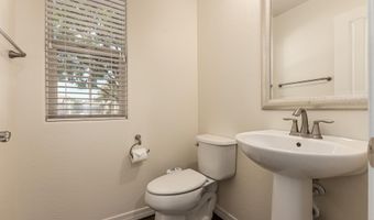 139 E BLUEJAY Dr, Chandler, AZ 85286