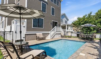 141 30th St, Avalon, NJ 08202