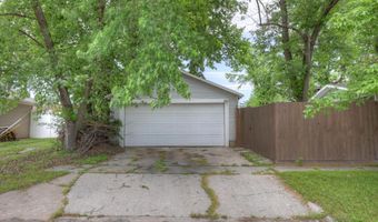 1643 Washington Ave, Baxter Springs, KS 66713