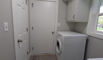 186 Westview Dr, Alma, MI 48801