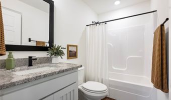 6 Bonhill Ln, Bella Vista, AR 72715