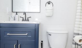 1002 TYLER Ave, Annapolis, MD 21403