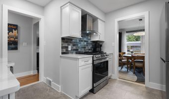 830 Redeemer Ave, Ann Arbor, MI 48103