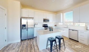1040 S Independence, Big Water, UT 84741