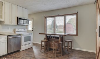 127 Oxbow Rd, Bargersville, IN 46106