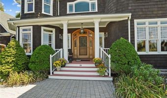 74 Bayberry Rd, Narragansett, RI 02882