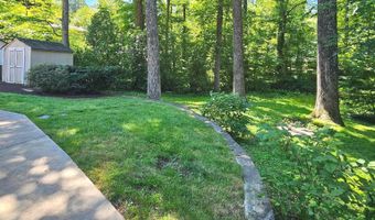 8925 FALLING CREEK Ct, Annandale, VA 22003