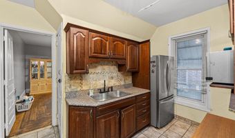 506 N 2ND St, Allentown, PA 18102