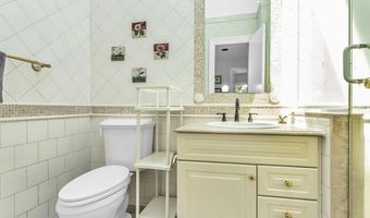 83 The Dell, Albertson, NY 11507