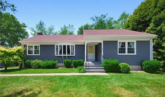 34 Foxhill Ave, Bristol, RI 02809