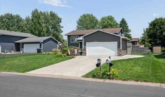 14390 Exley Ln, Apple Valley, MN 55124