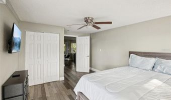 520 FAIRFAX Ln, Apollo Beach, FL 33572