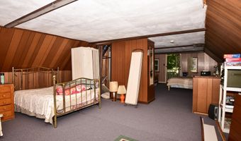 455 King Richard Dr, Becket, MA 01223