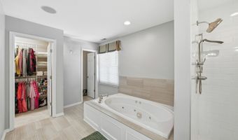 709 NE Georgetown Ct, Ankeny, IA 50021