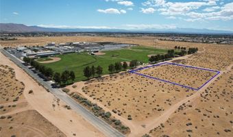 35 Tenaya Rd, Apple Valley, CA 92307