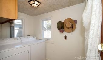 365 Old Haw Creek Rd, Asheville, NC 28805