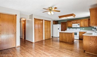 708 13th St SW, Altoona, IA 50009