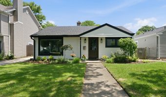 905 N Douglas Ave, Arlington Heights, IL 60004