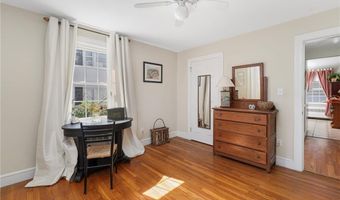 155 Evarts St, Newport, RI 02840