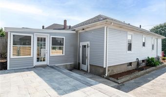 122 S Blossom St, East Providence, RI 02914