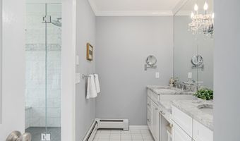 20 Laura Dr, Danbury, CT 06811